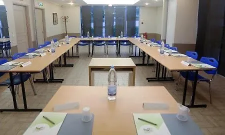 Campanile Hotell 3*