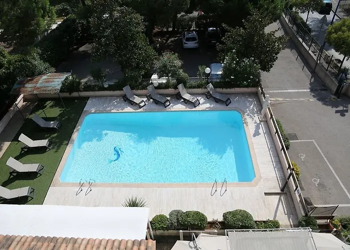 Campanile 3*